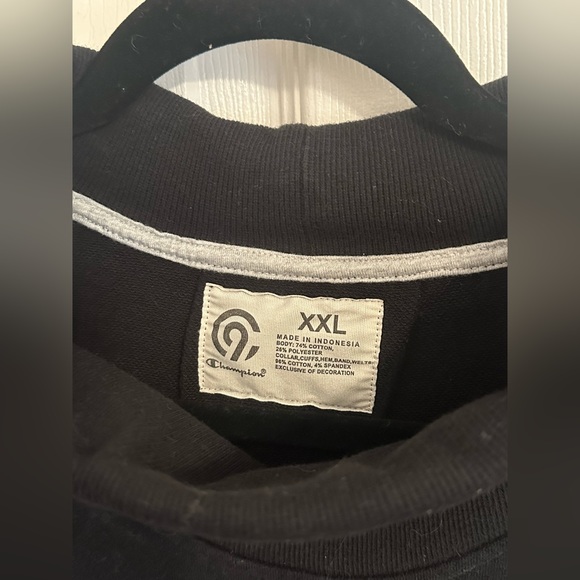 Champion Pull Over with Pockets and High Neck - Picture 3 of 3